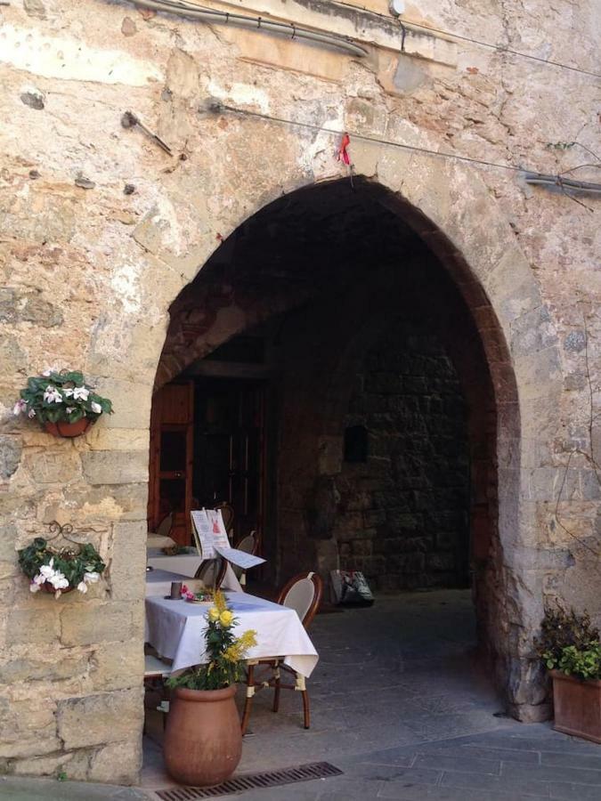 A Little Gem In The Old City Center... Lerici Kültér fotó